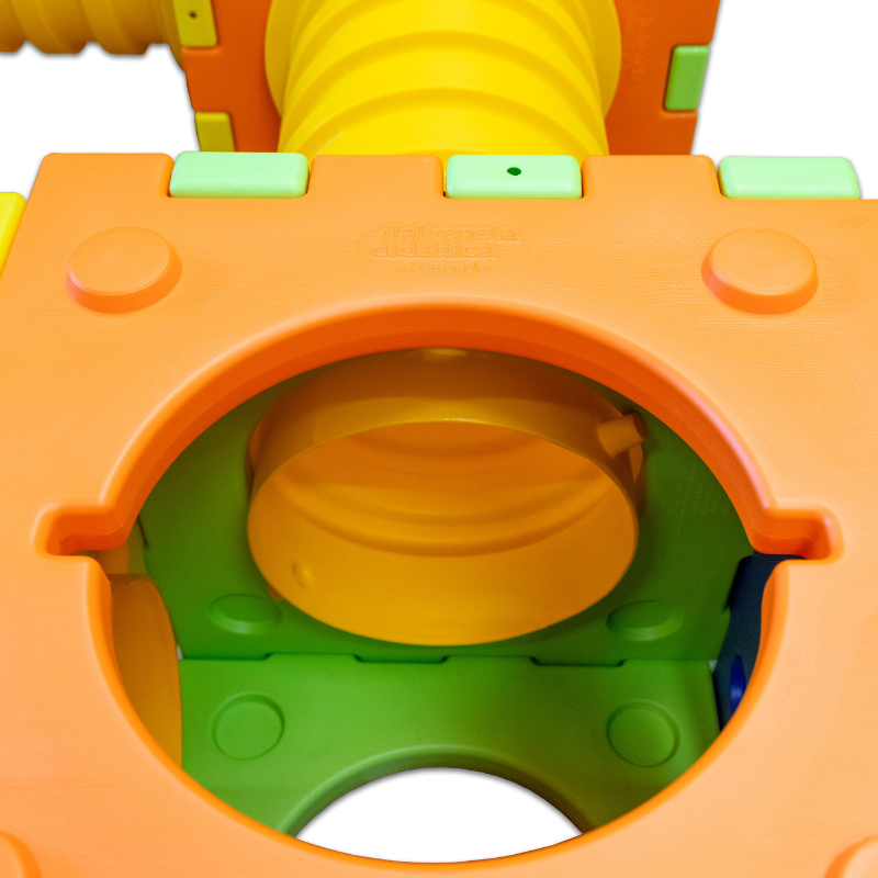 Quadrotto - modular play set with 4 cubes and 4 tunnels. - Image 4