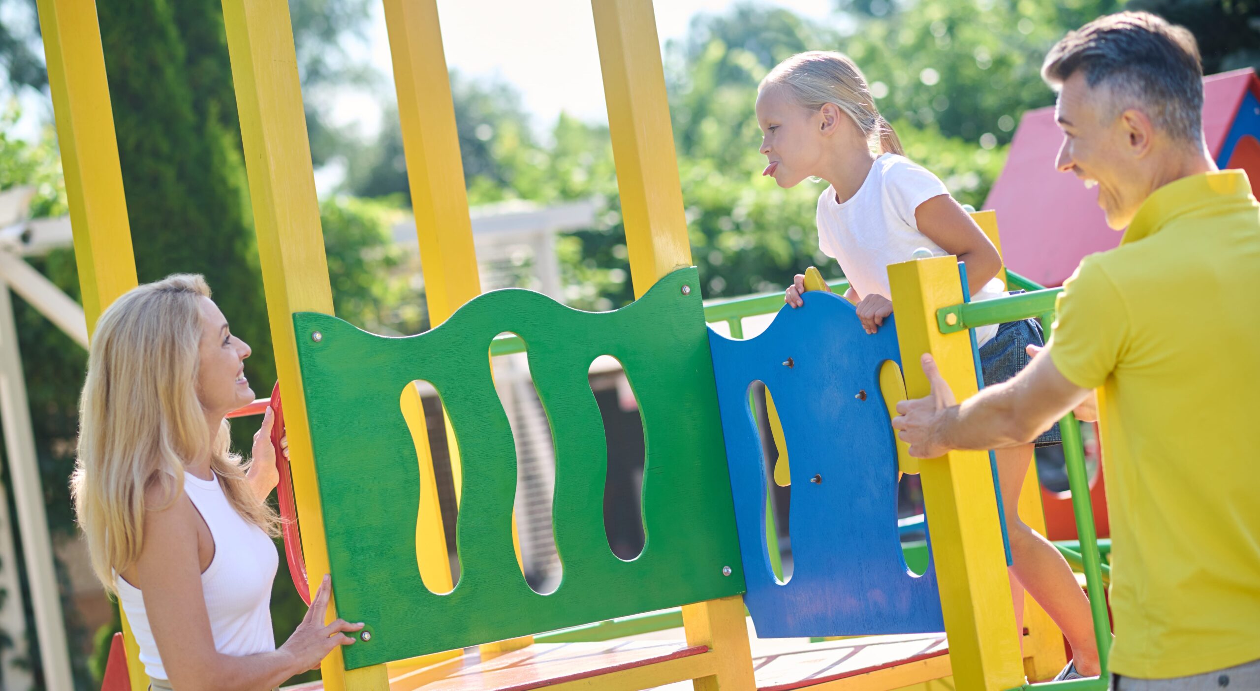 Giochi didattici per bambini - classe che gioca con abaco